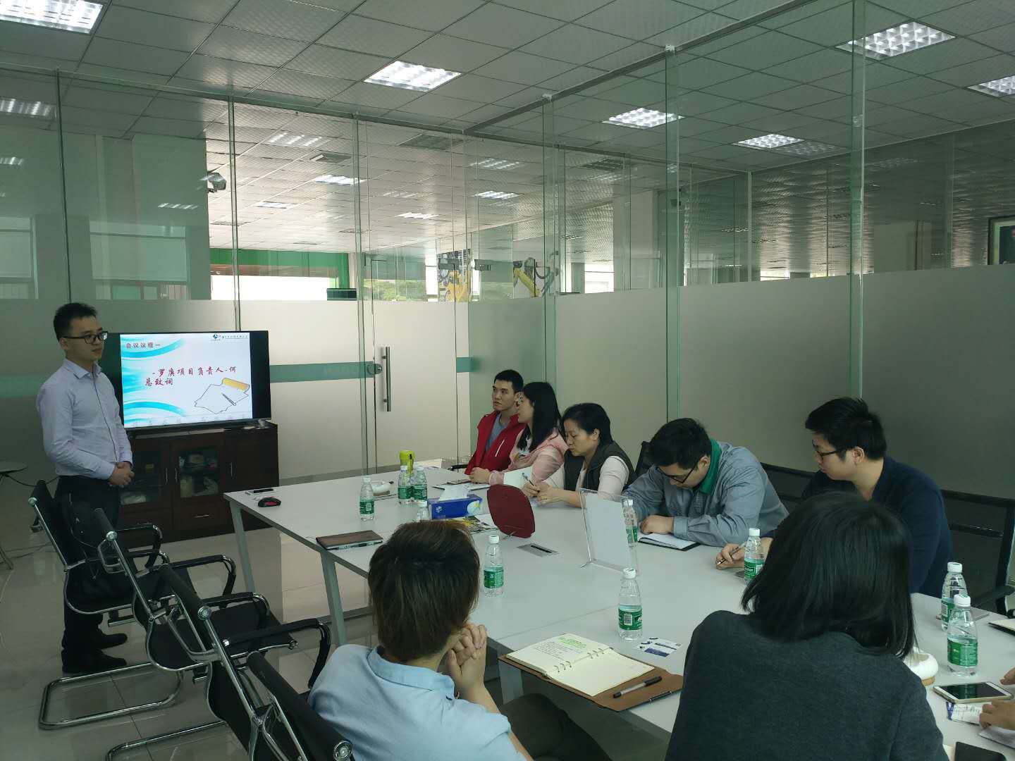 祝贺罗庚机器人签约华体会在线登陆-华体会(中国)ERP